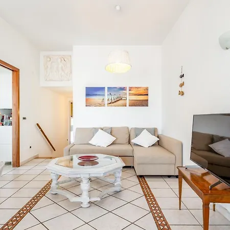 Attique With Terraces & Lovely Veranda Apartmán Viareggio