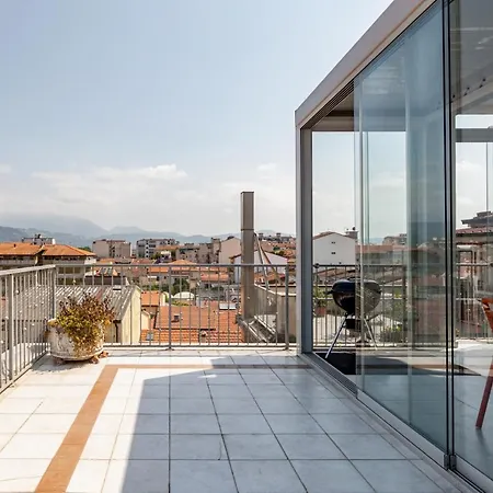 Attique With Terraces & Lovely Veranda Apartmán